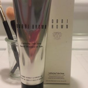 Bobbie Brown Lathering Tune soap